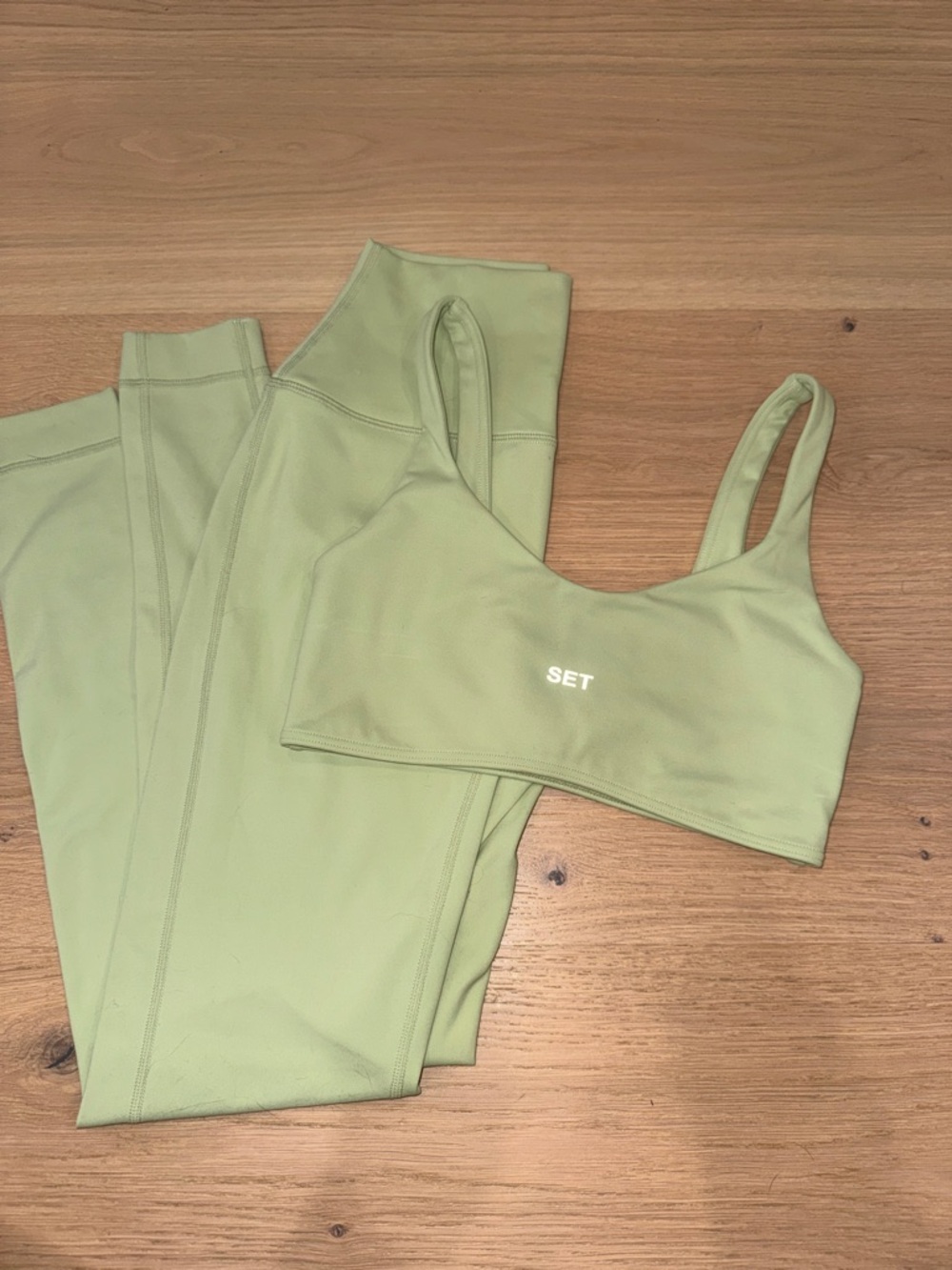 SET ACTIVE- Green Activewear Crop Top & Leggings Set